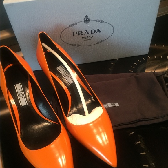 💥SALE💥Brand New authentic PRADA LEATHER SHOES - Picture 3 of 6